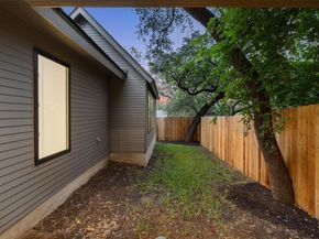 2611 Oak Crest Ave B, Austin TX 78704