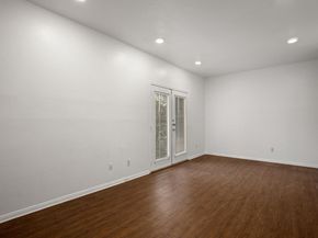 914 W 22nd 1/2 ST 304, Austin TX 78705