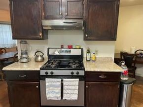 5263 Meadow Creek Dr, Austin TX 78745