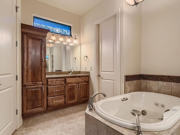 17109 Northlake Hills DR, Jonestown TX 78645