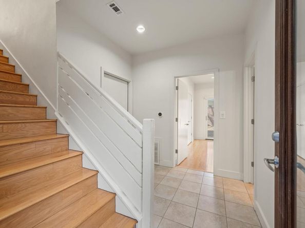 1702 S Lamar BLVD 16, Austin TX 78704