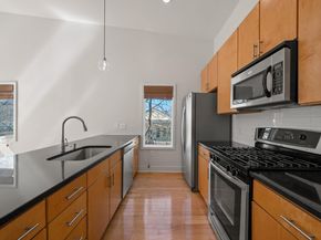 1702 S Lamar BLVD 16, Austin TX 78704