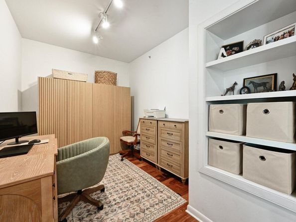 54 Rainey ST 416, Austin TX 78701