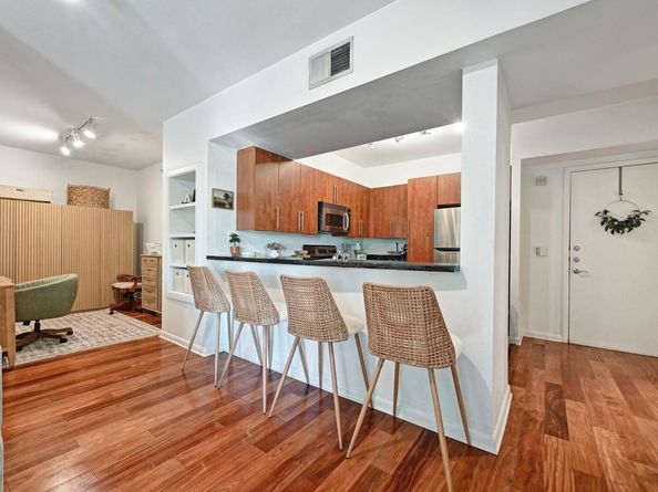 54 Rainey ST 416, Austin TX 78701