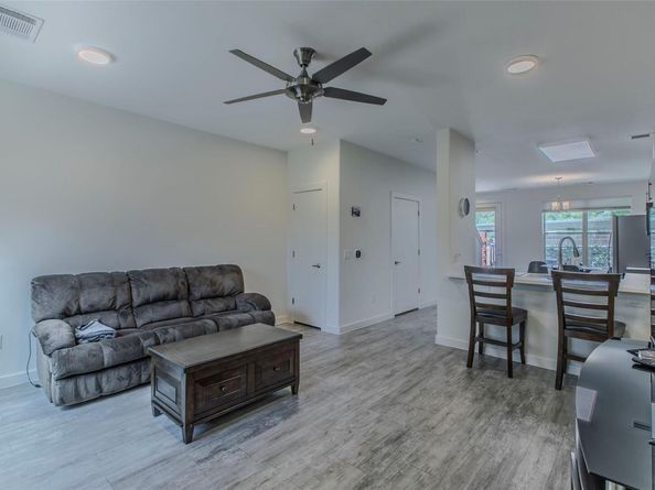 7805 Cooper LN 203, Austin TX 78745