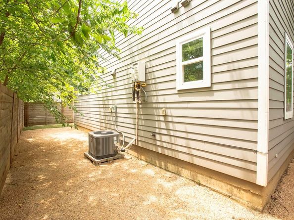 1003 Valdez ST 2, Austin TX 78741