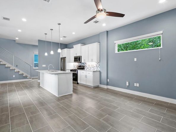 1003 Valdez ST 2, Austin TX 78741