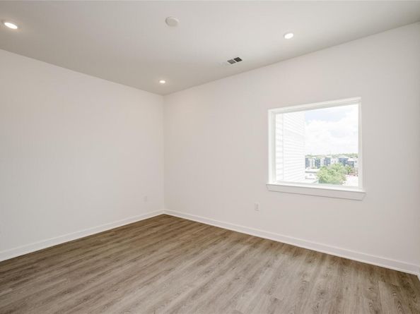 4802 S Congress Ave 303, Austin TX 78745