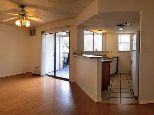2500 Burleson RD 215, Austin TX 78741