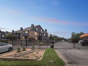 2500 Burleson RD 321, Austin TX 78741