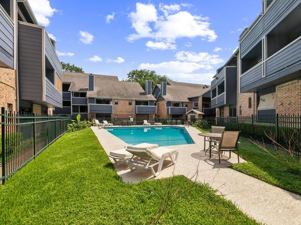2500 Burleson RD 321, Austin TX 78741