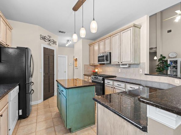 305 River Ridge DR, Georgetown TX 78628