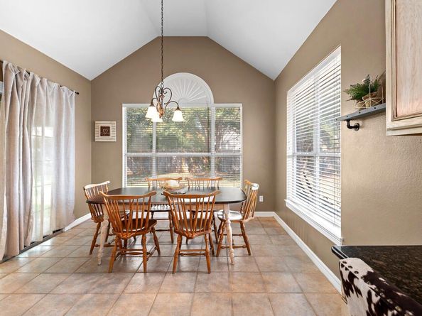305 River Ridge DR, Georgetown TX 78628