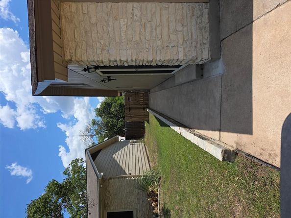 7321 Shadywood DR, Austin TX 78745