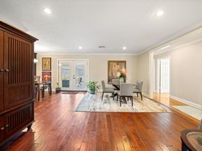2523 Droxford DR, Houston TX 77008