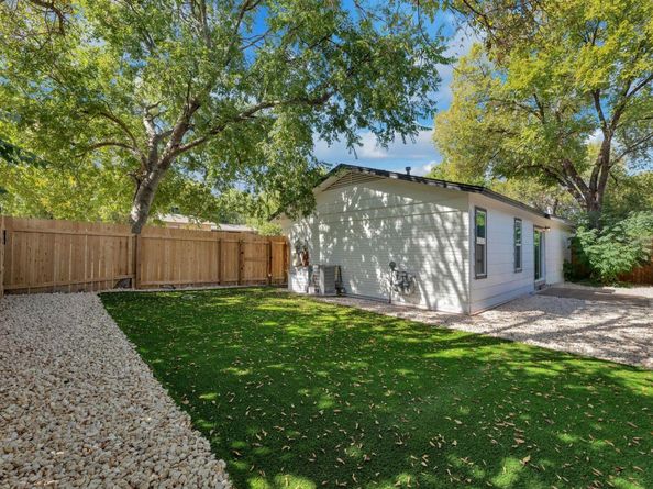 1008 Wilks Ave, Austin TX 78752
