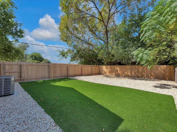 1008 Wilks Ave, Austin TX 78752