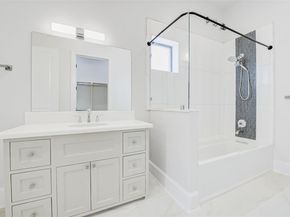 2822 Westgrove LN, Houston TX 77027