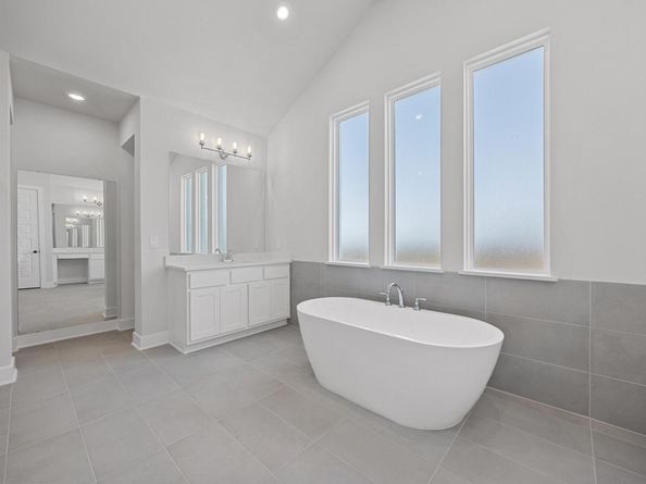 7409 Desert Needle DR, Lago Vista TX 78645
