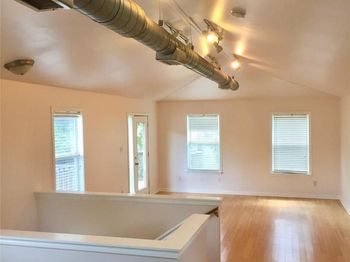 1109 Brentwood ST