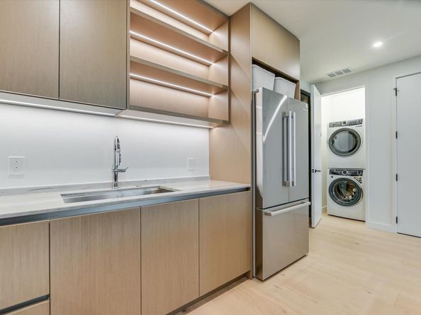 610 Davis ST 3402, Austin TX 78701