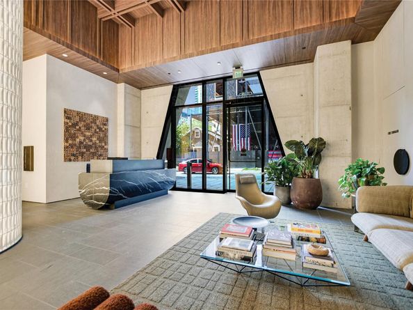 610 Davis ST 3402, Austin TX 78701