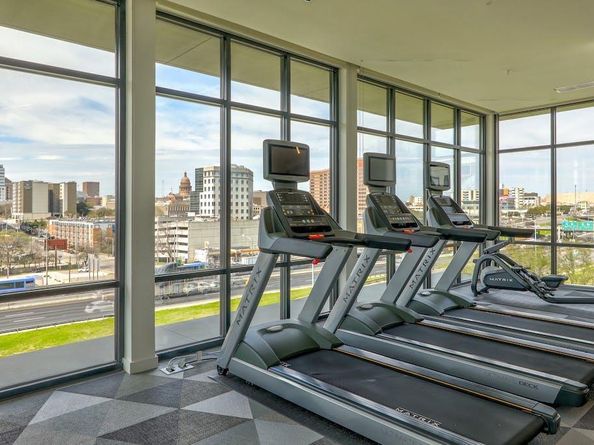 800 Embassy DR 210, Austin TX 78702