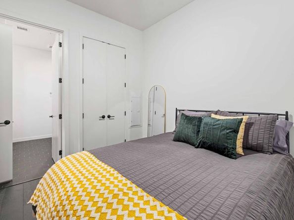 800 Embassy DR 210, Austin TX 78702