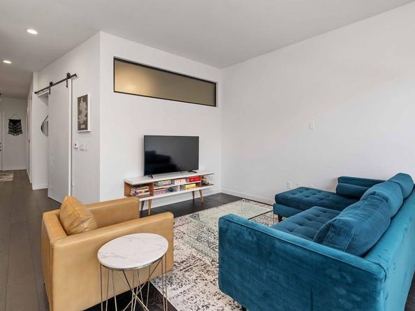 800 Embassy DR 210, Austin TX 78702