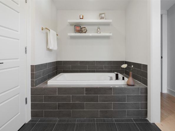 1205 McKinley Ave, Austin TX 78702