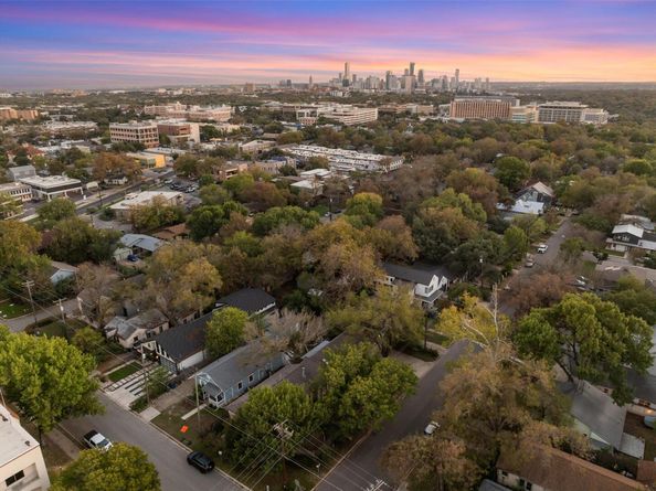 4111 Burnet RD W, Austin TX 78756