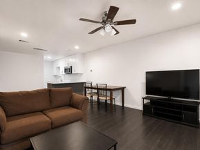 3814 Southway DR B, Austin TX 78704