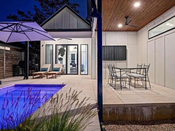 2104 E 2nd ST 1, Austin TX 78702