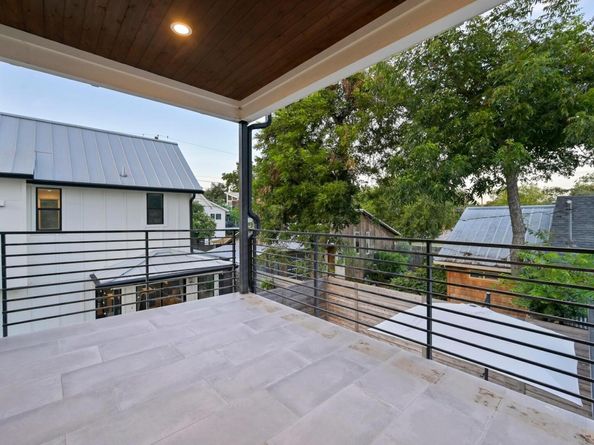 2104 E 2nd ST 1, Austin TX 78702