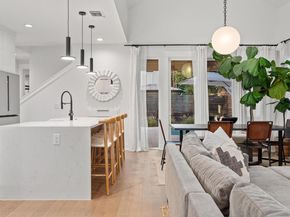 2104 E 2nd ST 1, Austin TX 78702