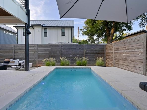 2104 E 2nd ST 1, Austin TX 78702