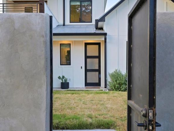 2104 E 2nd ST 1, Austin TX 78702