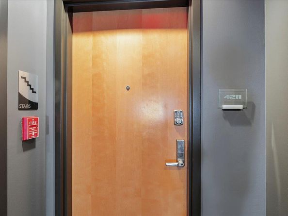 360 Nueces ST 4211, Austin TX 78701