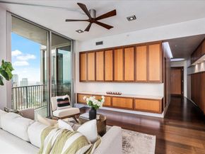 360 Nueces ST 4211, Austin TX 78701