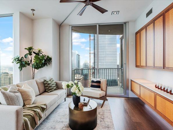360 Nueces ST 4211, Austin TX 78701