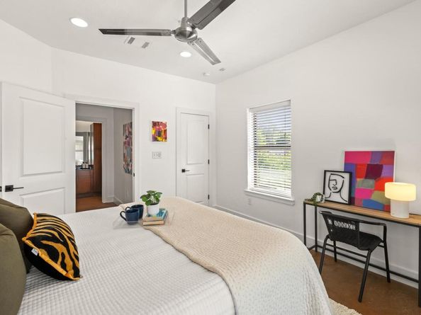 1807 Poquito ST 44, Austin TX 78702