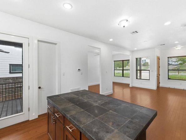 4610 Windy Brook DR B, Austin TX 78723