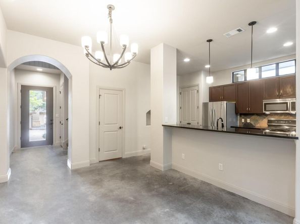 2310 Thornton RD A, Austin TX 78704