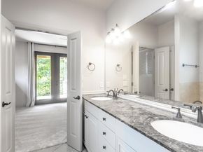 2310 Thornton RD A, Austin TX 78704