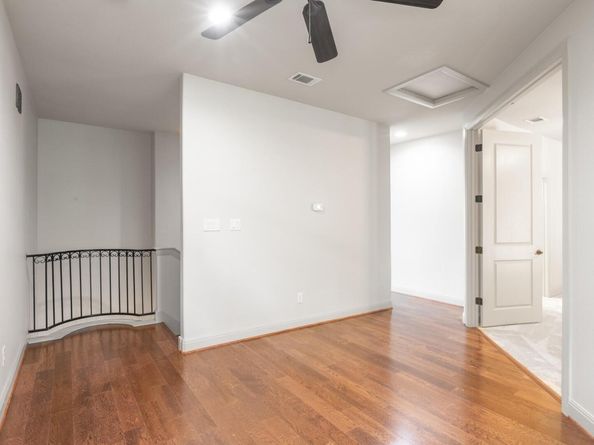 2310 Thornton RD A, Austin TX 78704