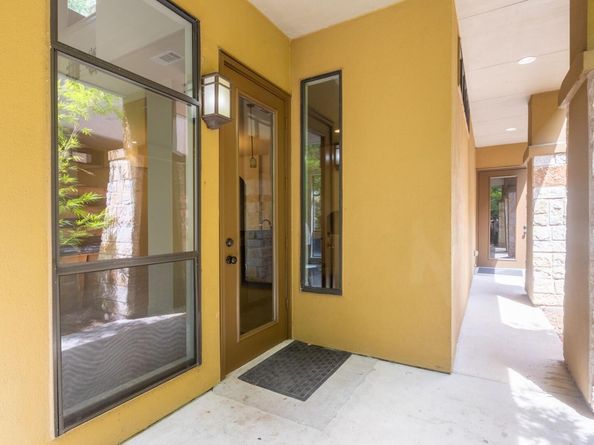 2310 Thornton RD A, Austin TX 78704