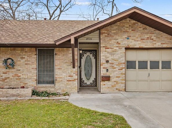 8516 Woodstone DR, Austin TX 78757