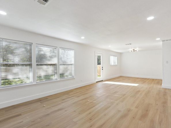 12127 Cabana LN, Austin TX 78727