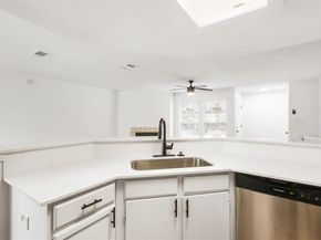 923 E 41st ST 105, Austin TX 78751