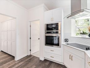 201 Timpanagos DR, Lakeway TX 78734